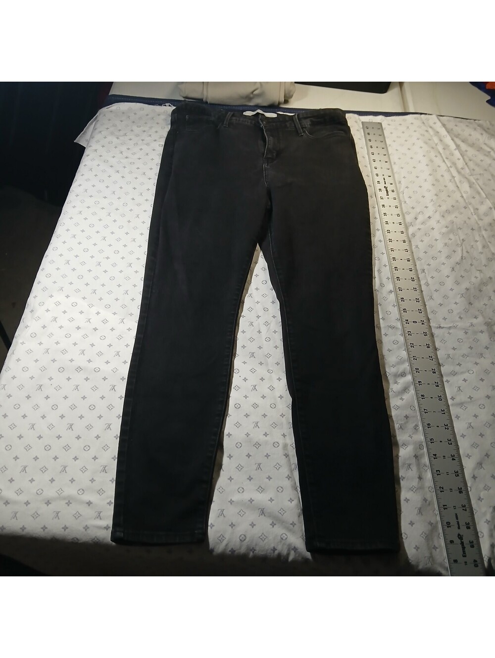 American Eagle Black Skinny Jegging Jeans 33 x 30